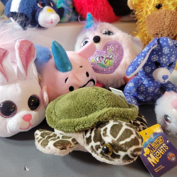 Plush Toy Lot 26pcs Mixed  Beanie Babies, TY, Hello Kitty, Preschool, Daycare - Picture 7 of 16